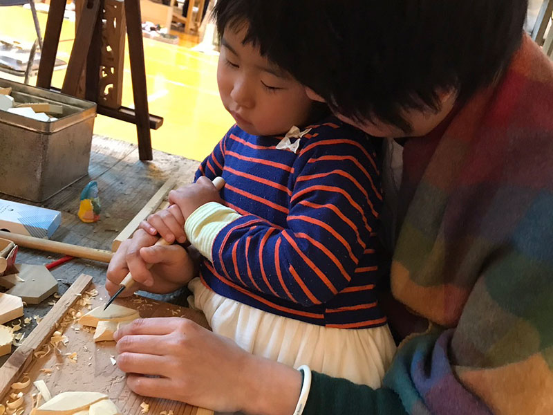 木彫アクセサリーづくり03