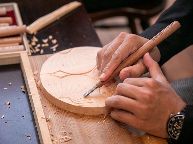 木彫鍋敷きづくり03